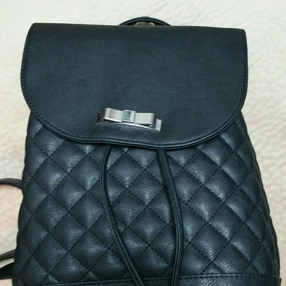 Bags - Picture 2 of 7